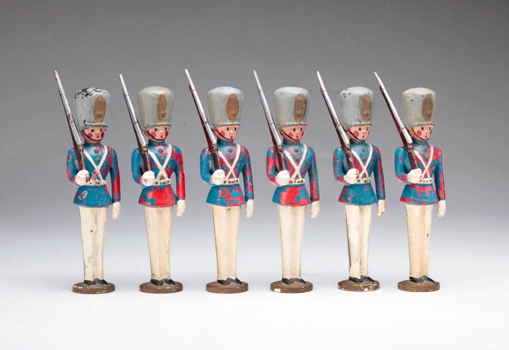 SIX EUROPEAN METAL TOY SOLDIERS.
