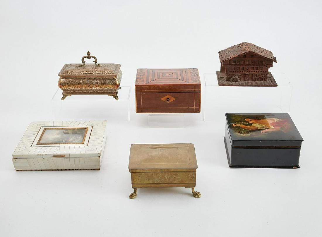 SIX INTERNATIONAL MIXED MEDIA TABLE