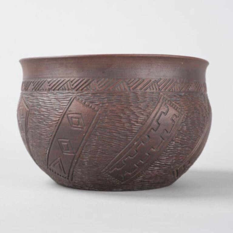 SIX NATIONS EARTHENWARE BOWLA Six
