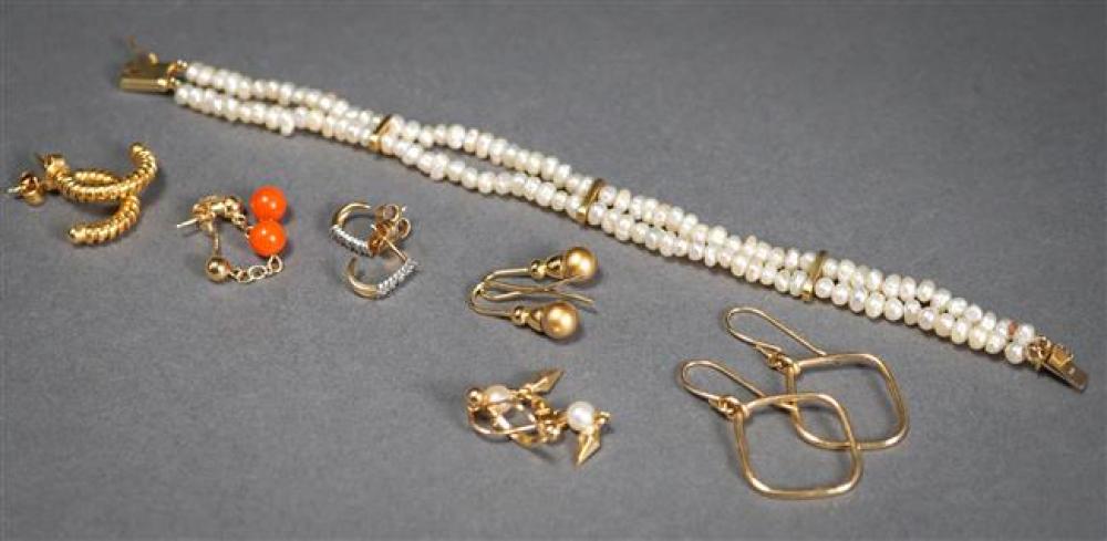 SIX PAIRS YELLOW-GOLD EARRINGS