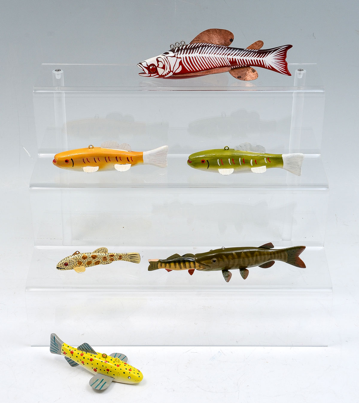 SIX PIECE FISH DECOY LOT: To