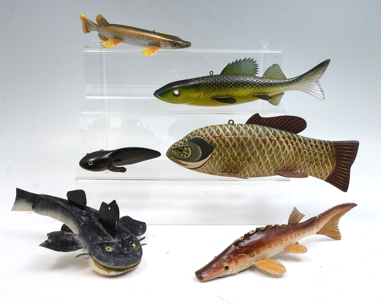 SIX PIECE FISH DECOY LOT: To