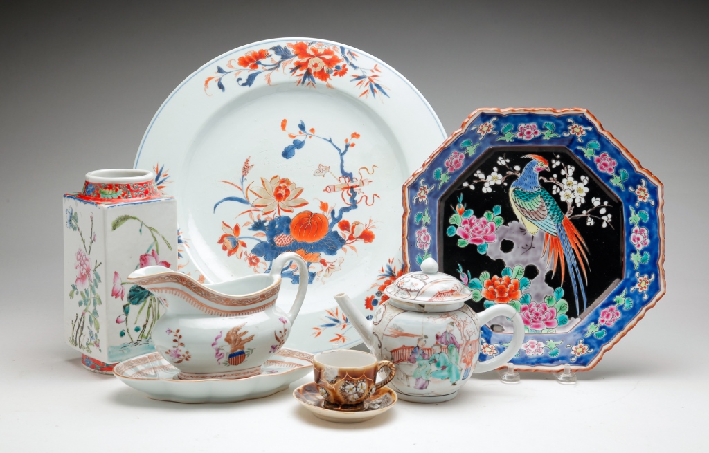 SIX PIECES ASIAN PORCELAIN.