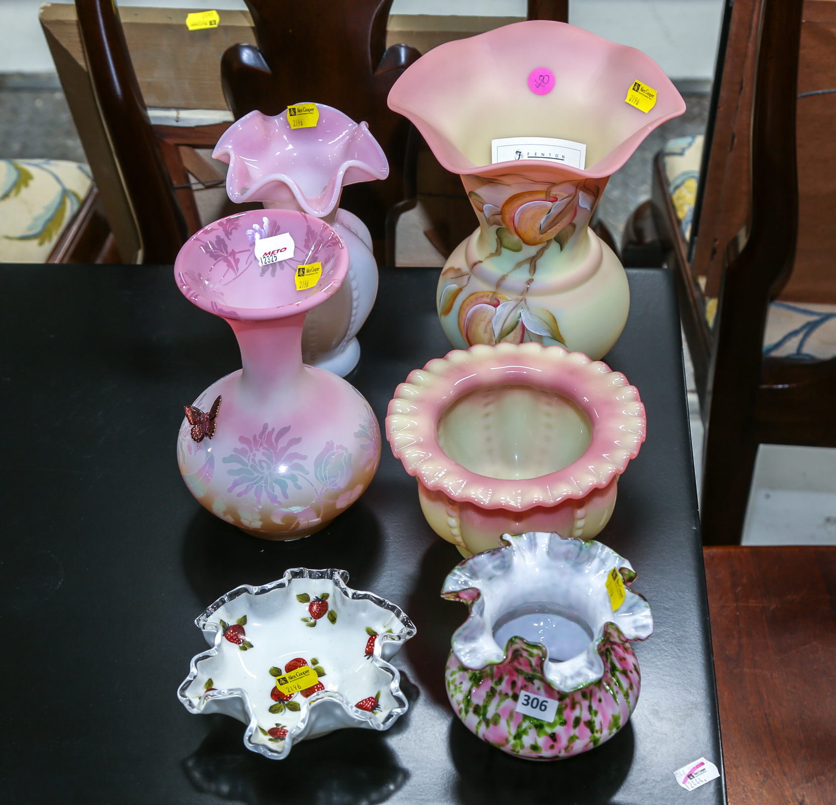 SIX PIECES OF FENTON ART GLASS