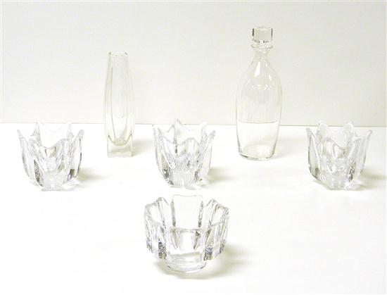 Six pieces of glassware
