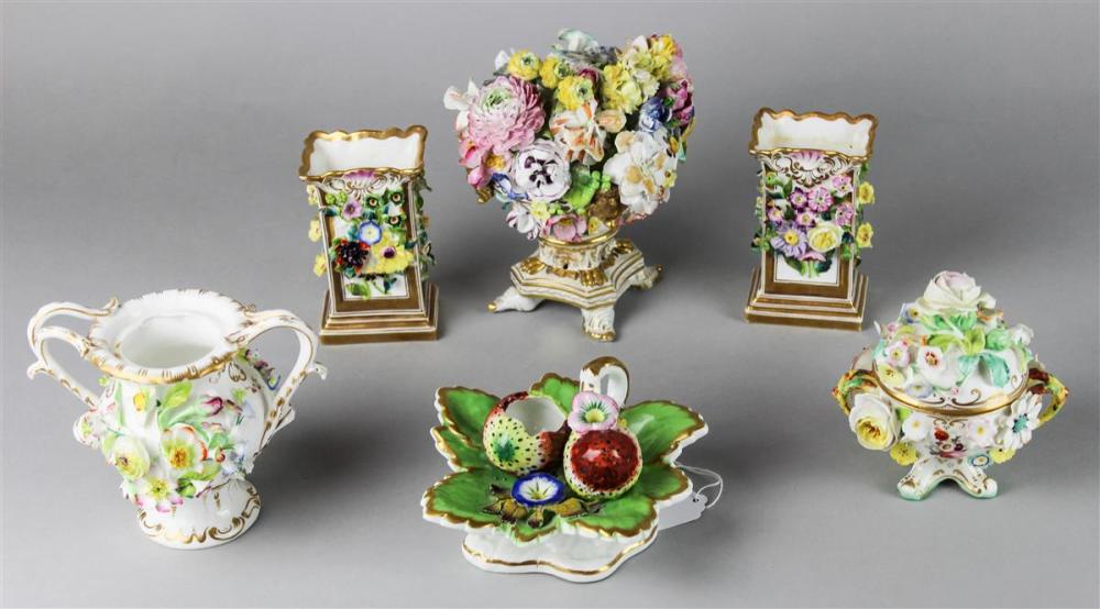 SIX PIECES OF PORCELAIN WITH