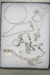 SIX PIECES STERLING JEWERLY.