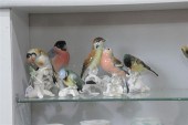 SIX PORCELAIN BIRD FIGURINES.