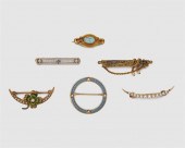 SIX SMALL GOLD PINSSix Small G