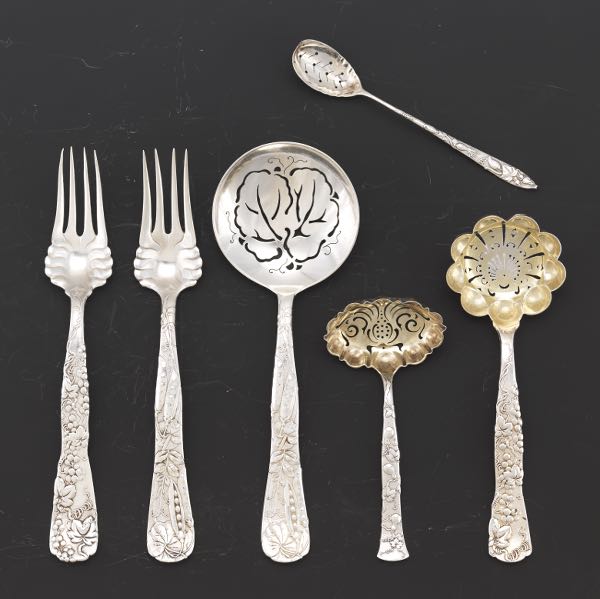 SIX TIFFANY & CO. SERVING PIECES,