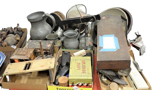 SIX TRAY LOTS OF WOODENWARE, TO