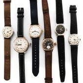 SIX VINATAGE WRISTWATCHES 39 m