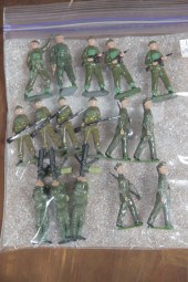 SIXTEEN BRITAINS BRITISH INFAN