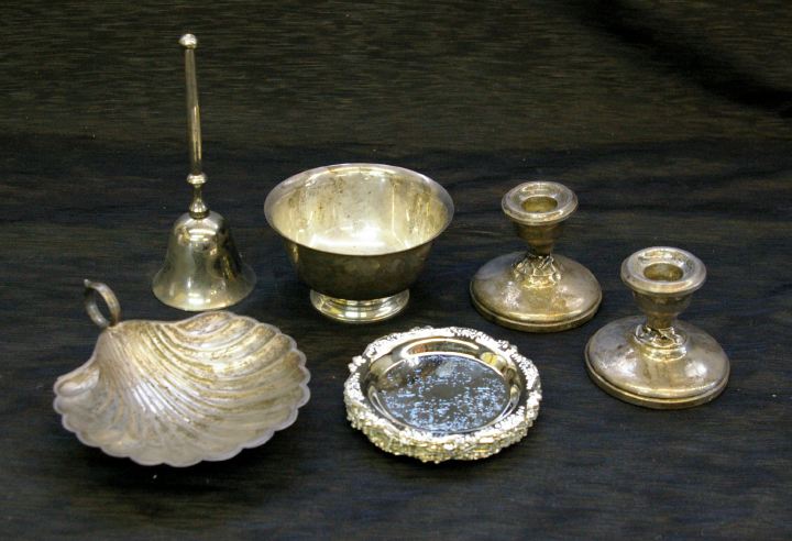 Sixteen-Piece Collection of