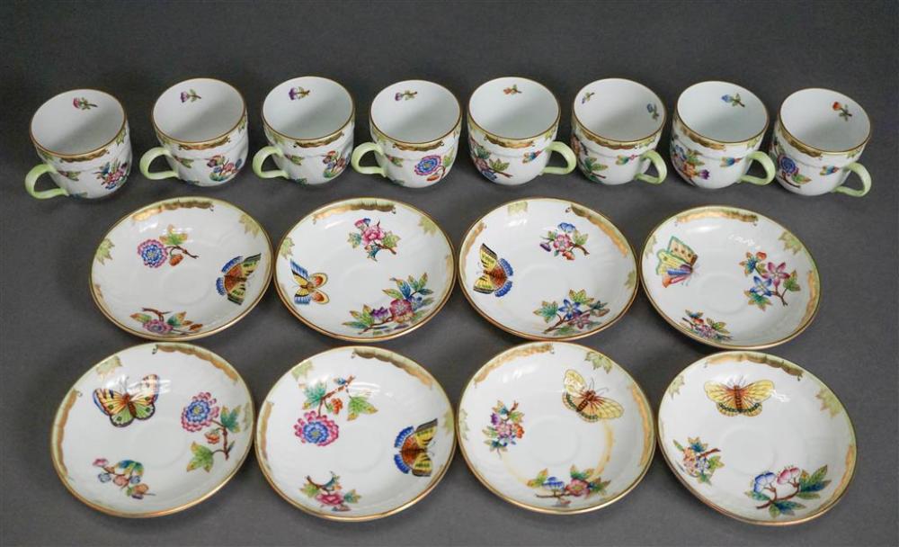 SIXTEEN-PIECE SET OF HEREND QUEEN