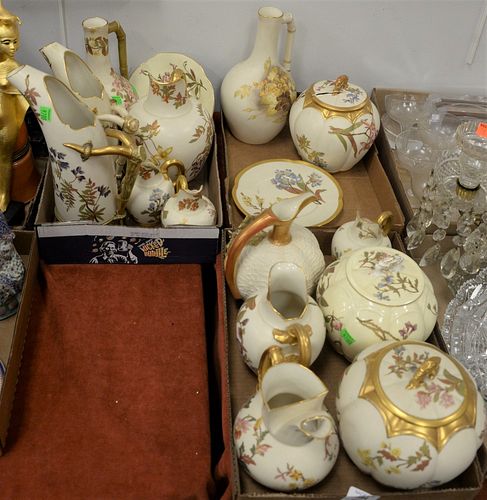 SIXTEEN PIECES OF ROYAL WORCESTER
