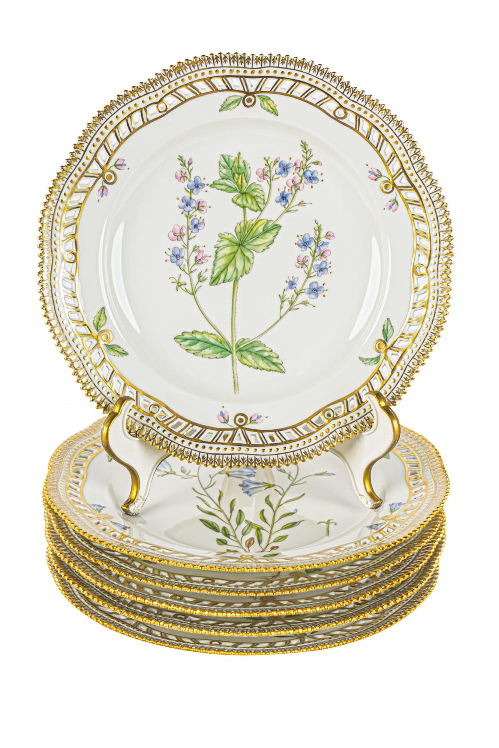 SIXTEEN ROYAL COPENHAGEN 'FLORA