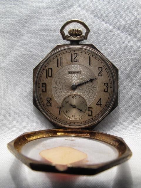 Size 12 Art Deco style watch with
