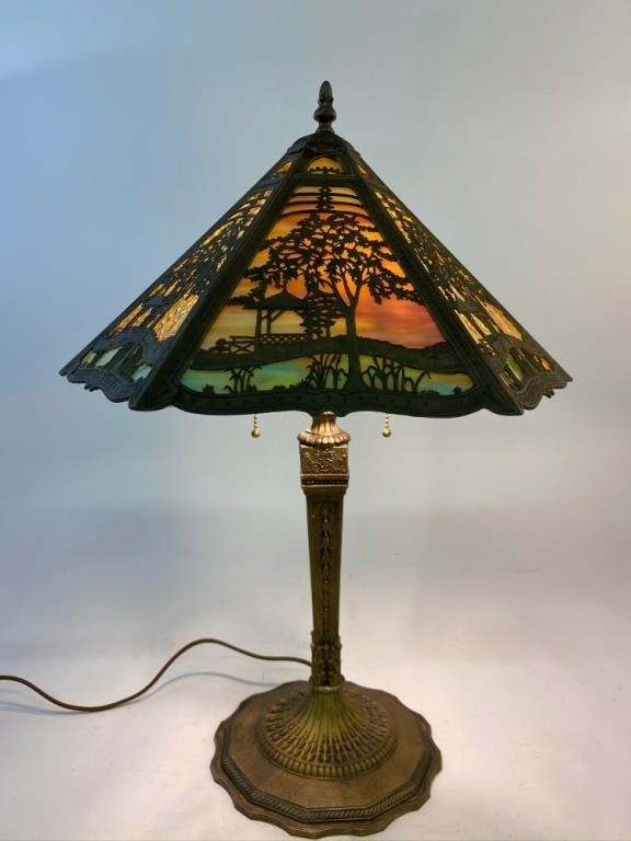 Slag glass panel lamp with