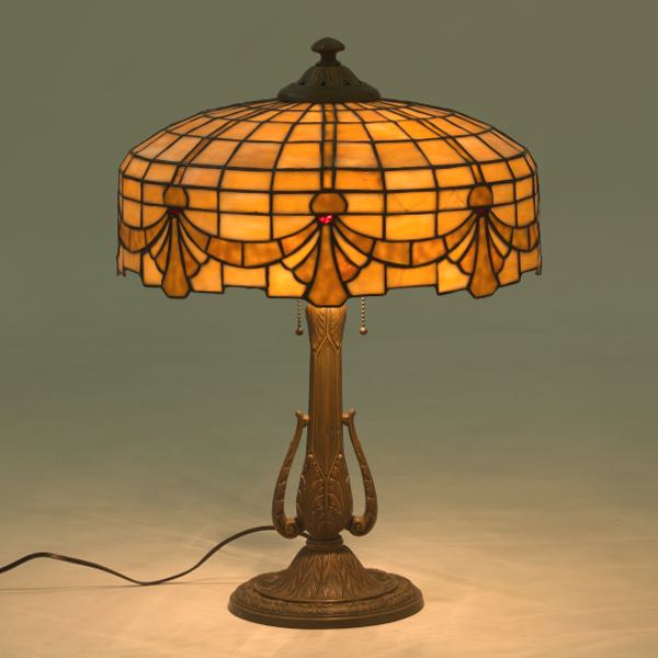 SLAG GLASS TABLE LAMP 22 1//2" x