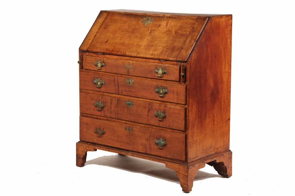 SLANT FRONT DESK - 18th c New