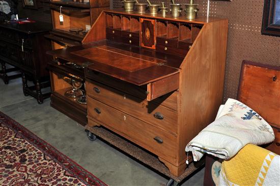 SLANT LID DESK. Mahogany with