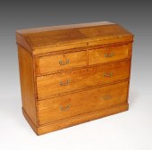 SLANTED FLIP TOP DESK: Dovetai