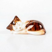 SLEEPING KITTEN HN2581 - ROYAL
