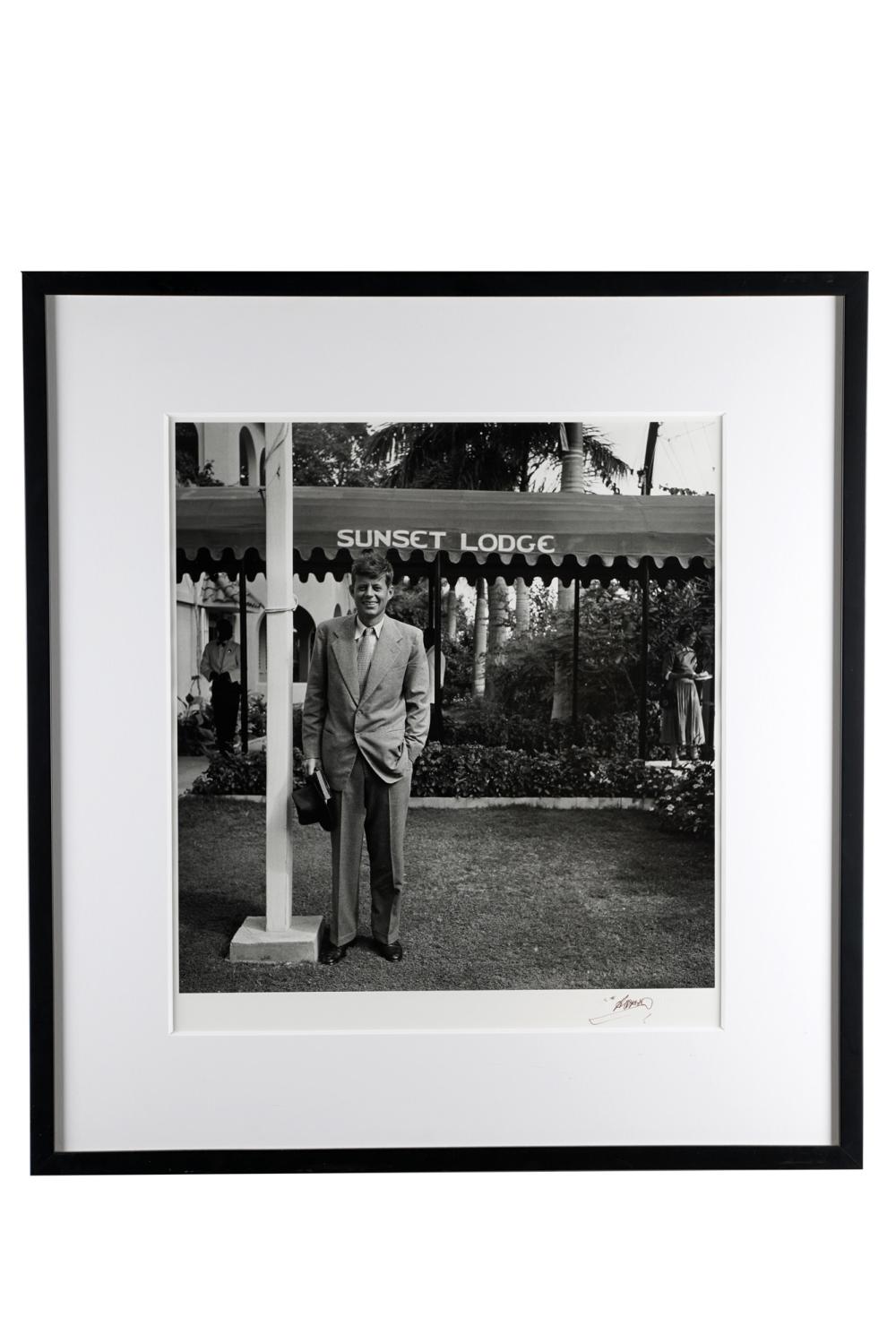 SLIM AARONS: "JFK IN