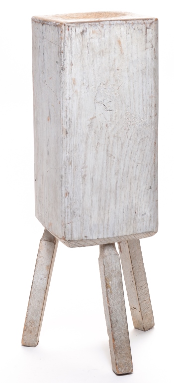 SMALL AMERICAN BUTCHER'S BLOCK.