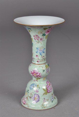 Small Chinese Famille Rose Hua Gu