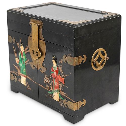 SMALL CHINESE JEWELLERY BOX