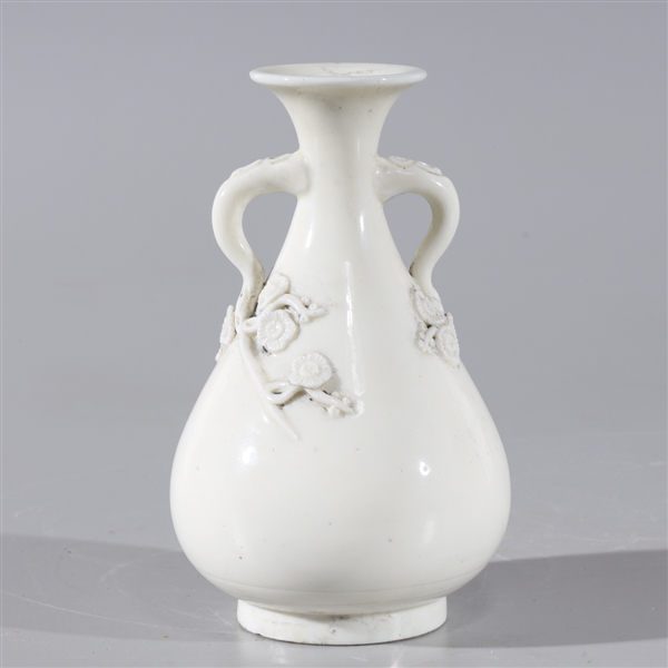 Small Chinese porcelain blossom
