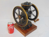SMALL COFFEE GRINDER BY LANDER