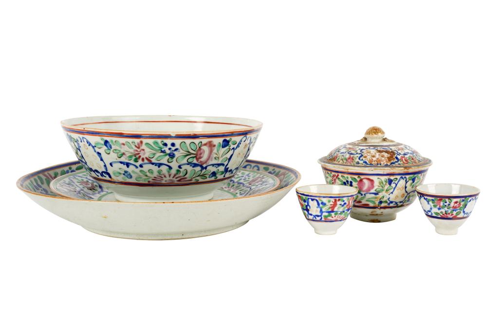 SMALL COLLECTION OF CHINESE