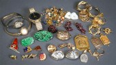 SMALL COLLECTION OF GOLD MOUNT