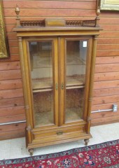 SMALL DOUBLE-DOOR WALNUT CABIN