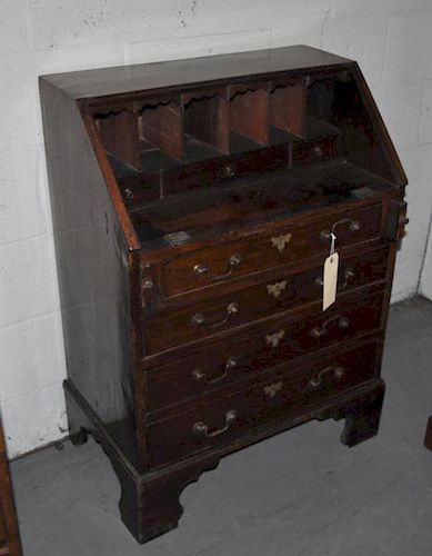 SMALL ENGLISH QUEEN ANNE WALNUT