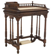 SMALL FRENCH HENRI II STYLE LE