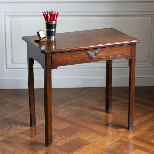 SMALL GEORGE III MAHOGANY SIDE