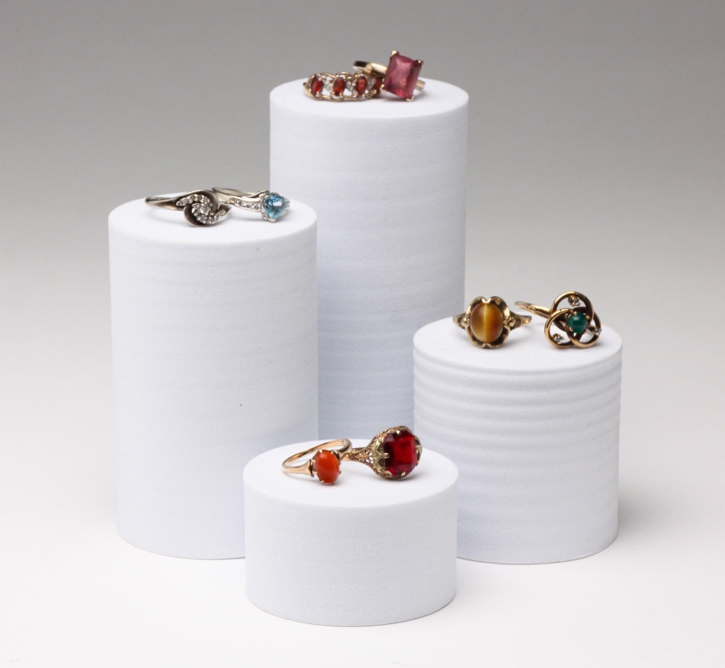 SMALL GROUP VINTAGE 10K GEM SET
