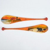 SMALL HAND CARVED & PAINTED PA