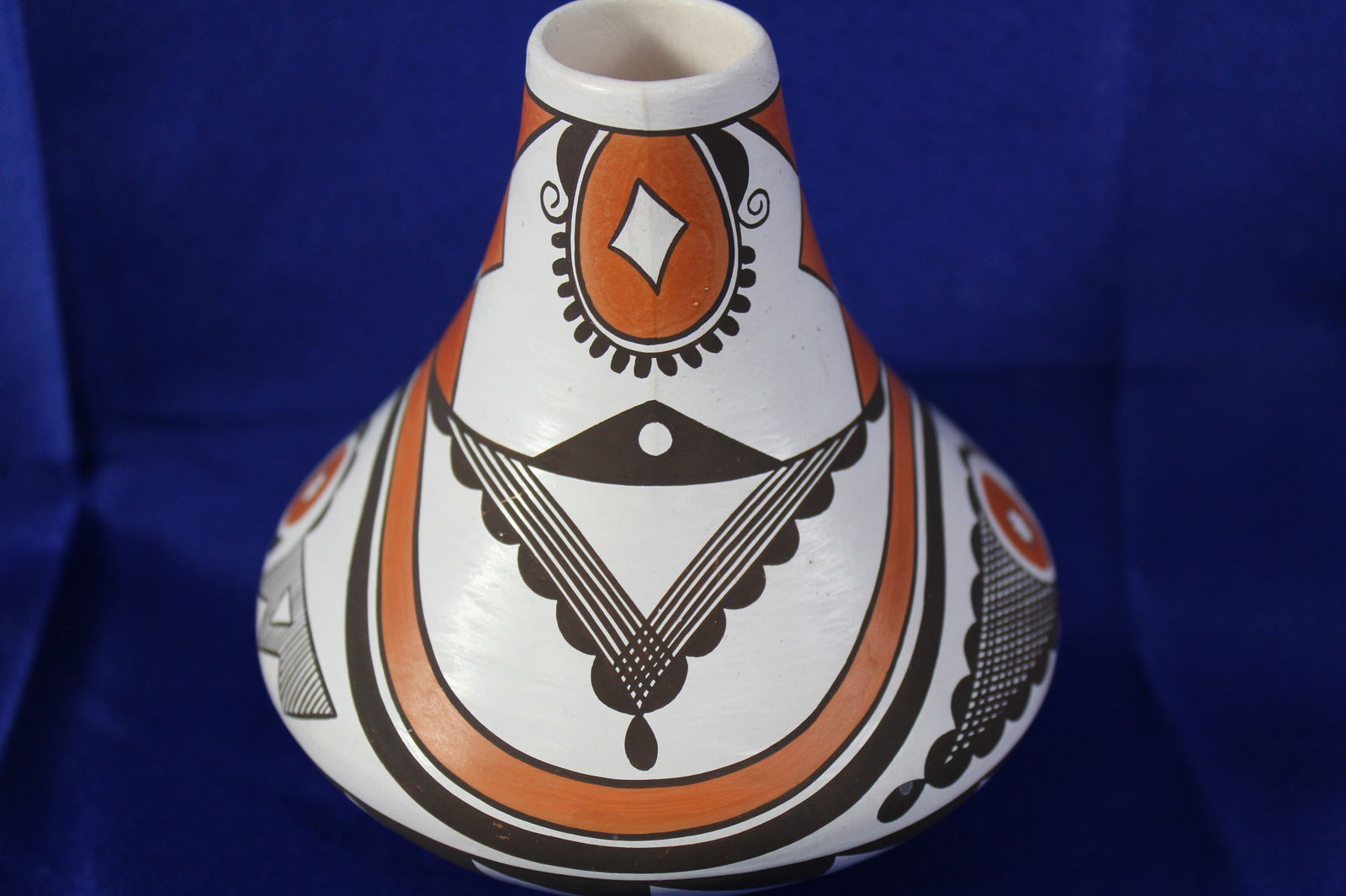 SMALL HANDCRAFTED NATIVE ACOMA