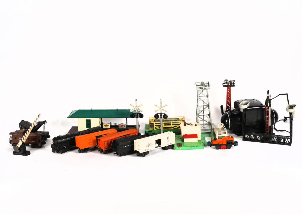 SMALL LIONEL TRAIN SETcomprising 20