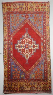 SMALL MEDALLION WOOL RUGSMALL