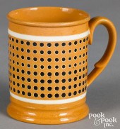 SMALL MOCHA MUG, WITH DOTTED D