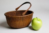 SMALL OVAL SWING HANDLE NANTUC