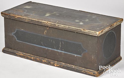 SMALL PAINTED PINE BLANKET CHEST,