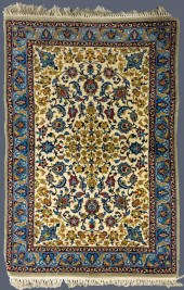SMALL PERSIAN ISFAHAN HAND KNO