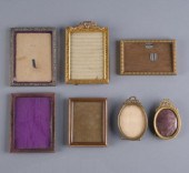 SMALL PHOTO FRAMESa. Two oval